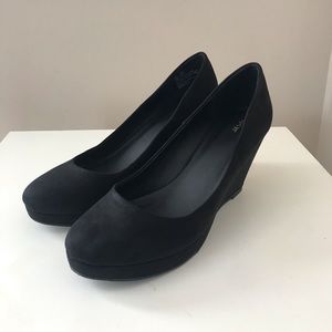Apt. 9 Wedge Pumps